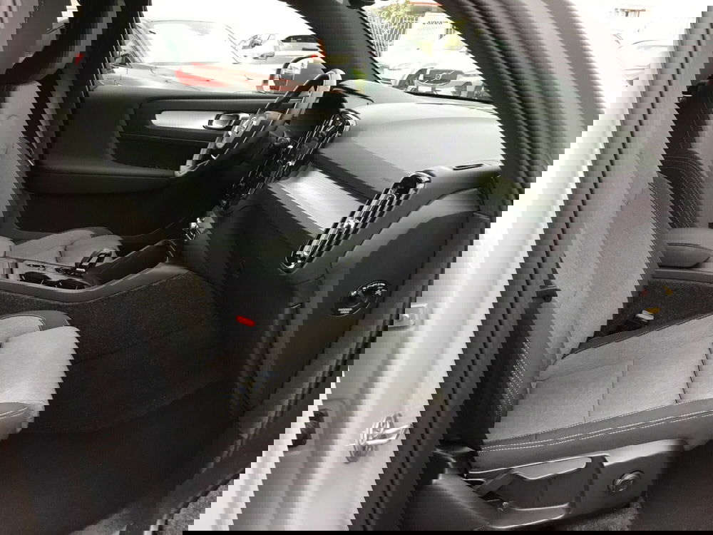 Volvo XC40 usata a Napoli (7)