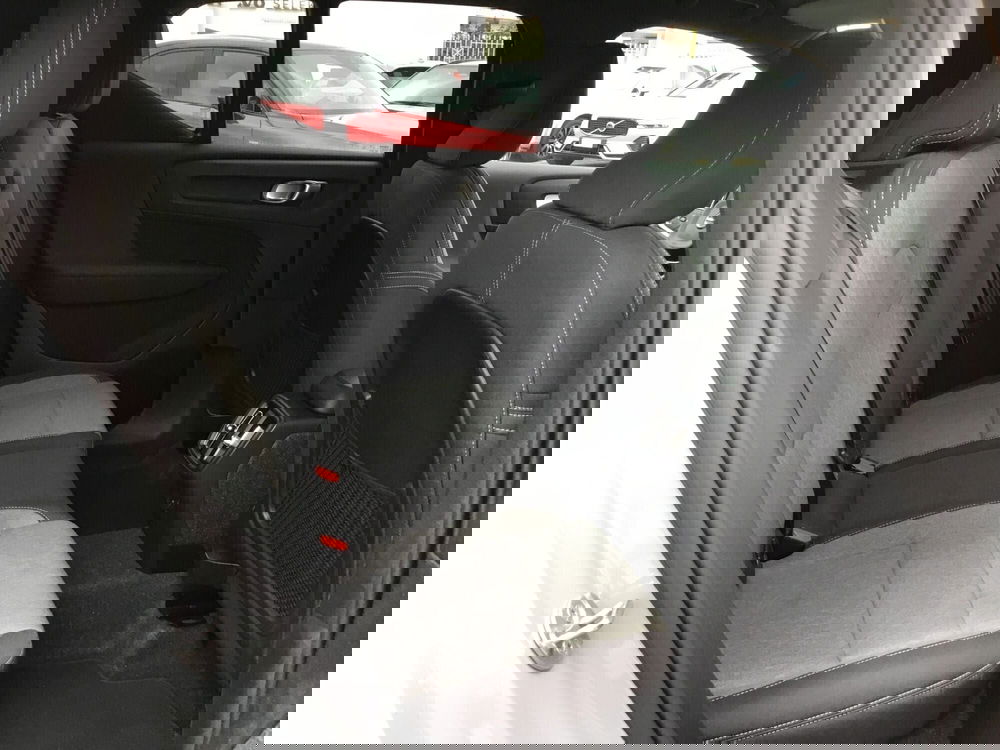 Volvo XC40 usata a Napoli (6)