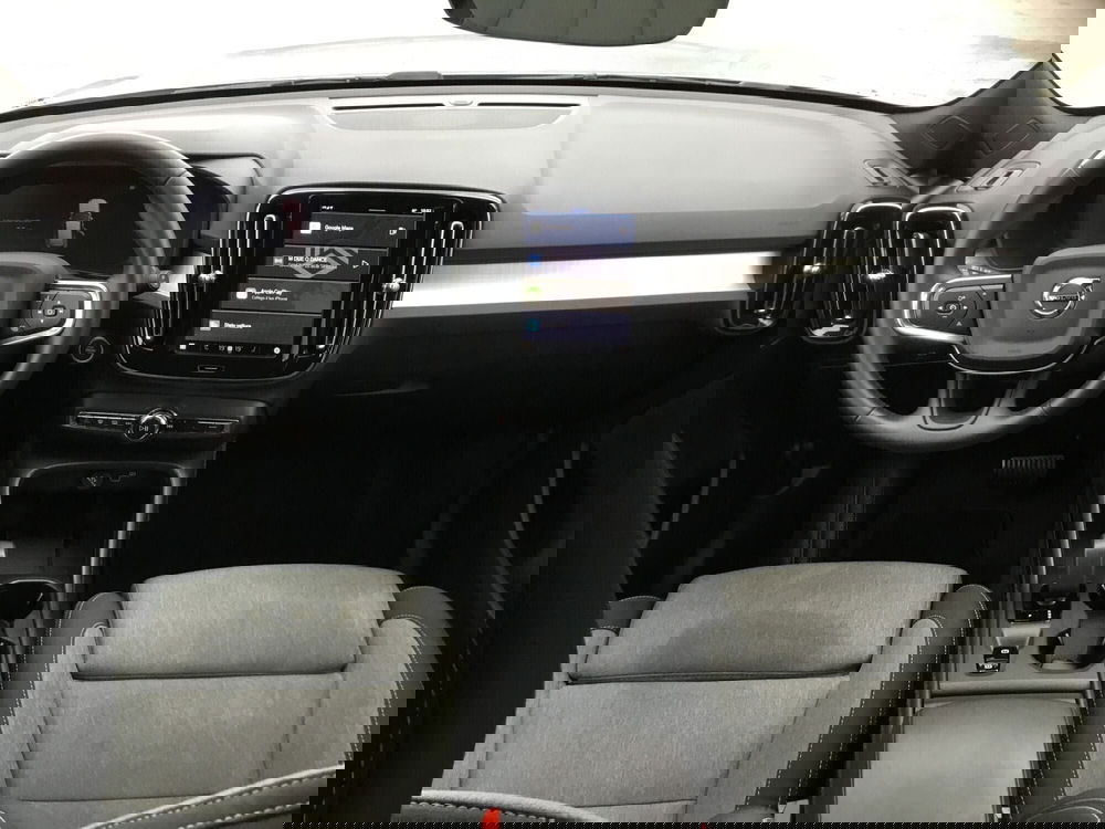 Volvo XC40 usata a Napoli (8)