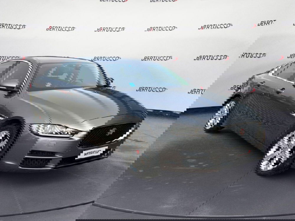 Jaguar XE usata a Verona