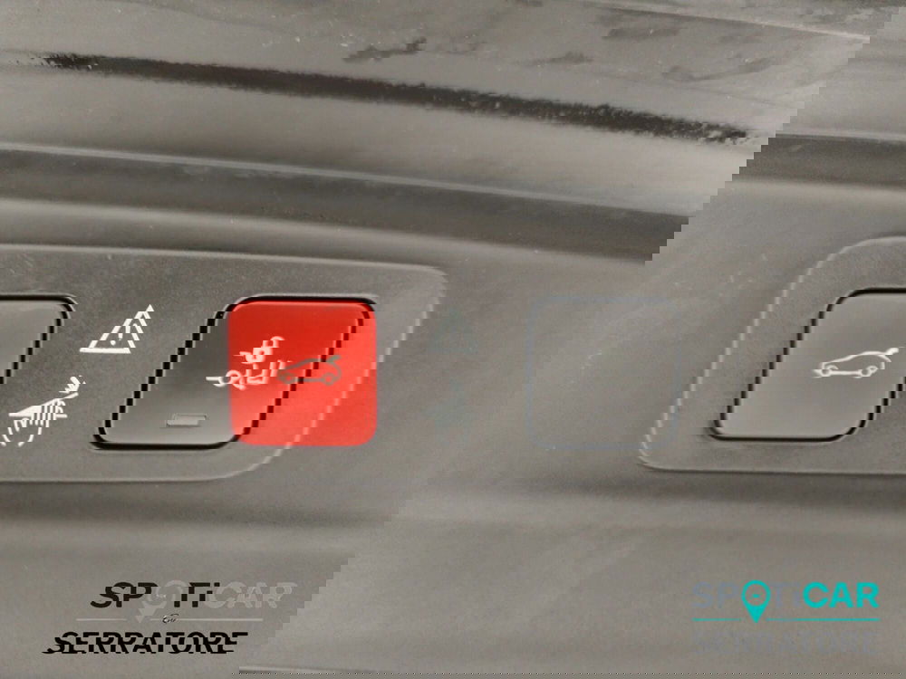 Peugeot 5008 usata a Como (16)