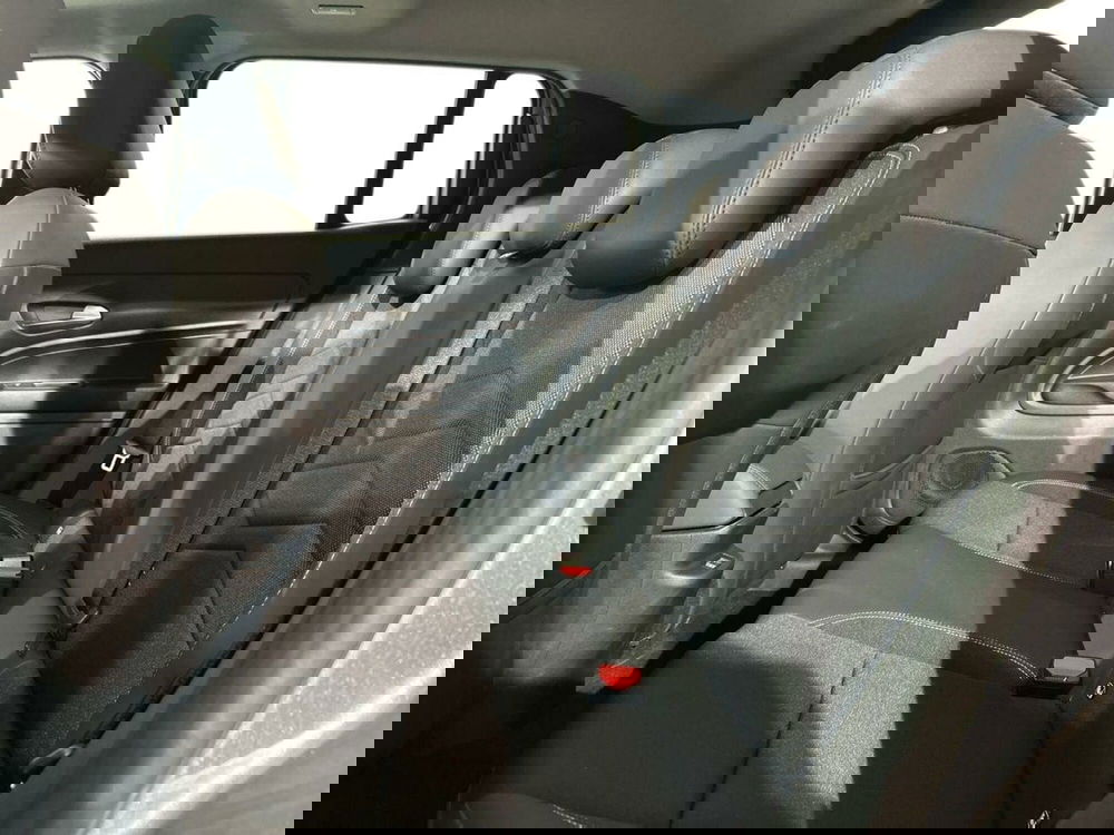 Jeep Avenger usata a Lecco (11)