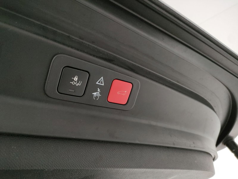 Peugeot 5008 usata a Caserta (10)