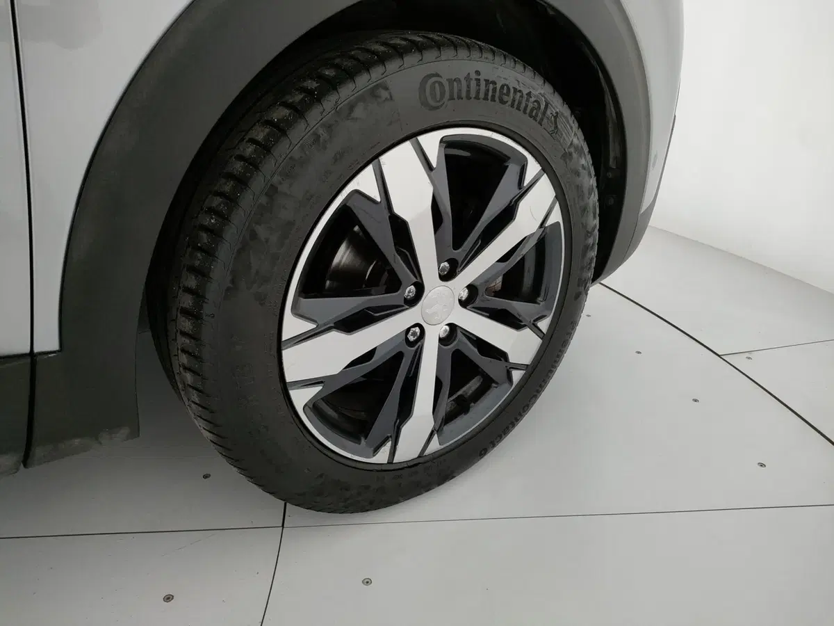 Peugeot 5008 usata a Caserta (20)