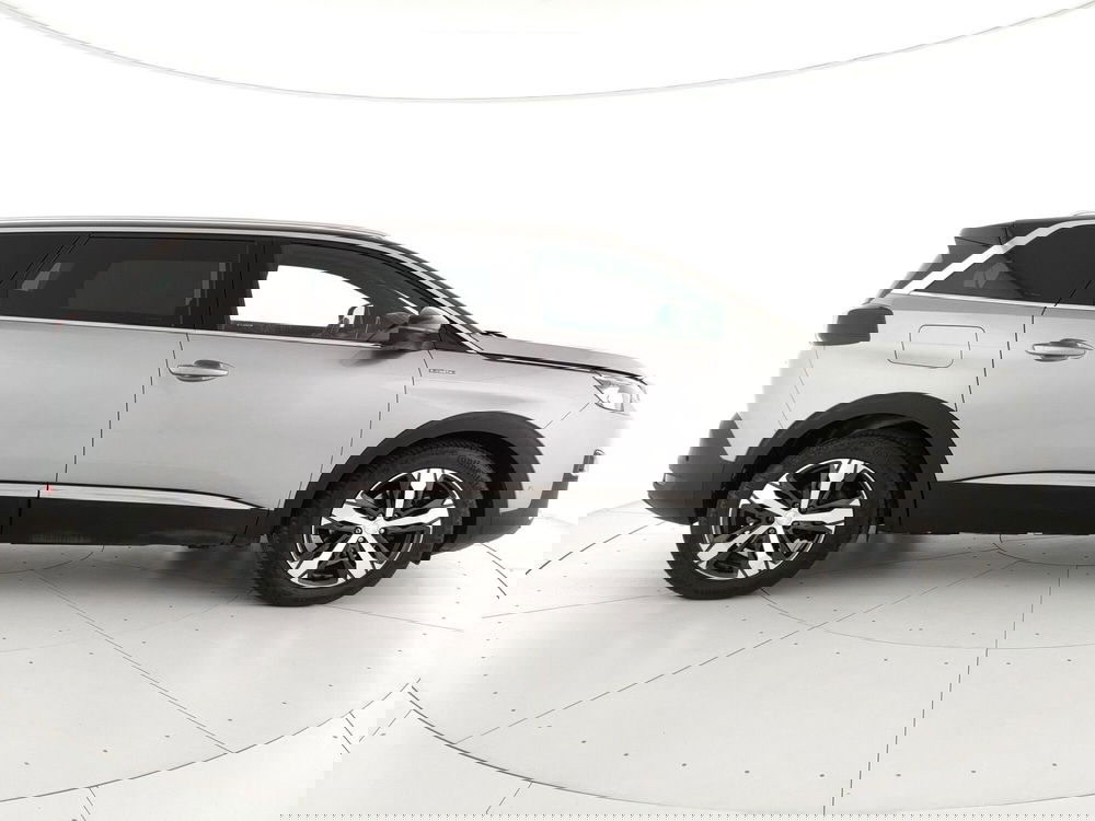 Peugeot 5008 usata a Caserta (4)