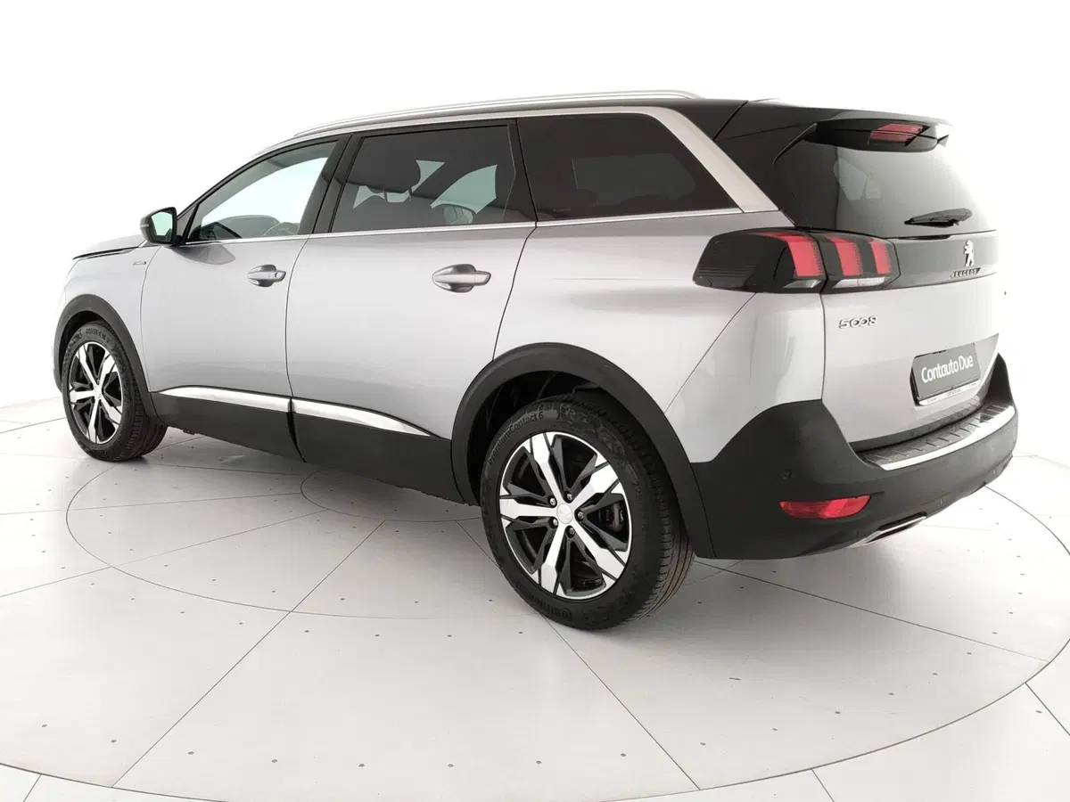 Peugeot 5008 usata a Caserta (7)