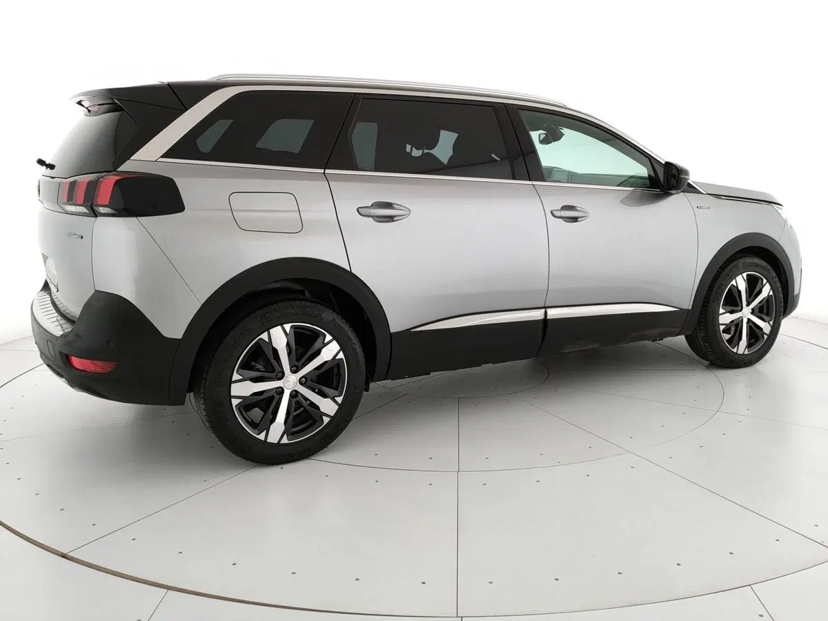 Peugeot 5008 usata a Caserta (8)