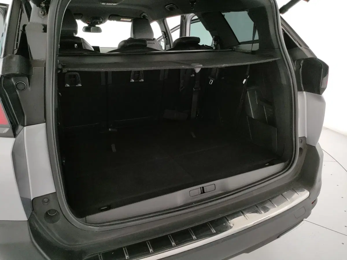 Peugeot 5008 usata a Caserta (9)