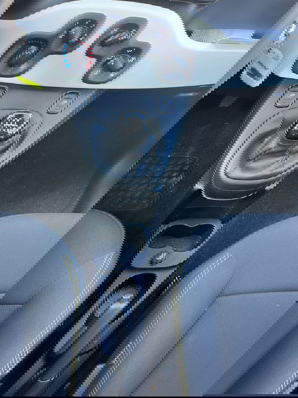 Fiat Panda Cross usata a Milano (19)