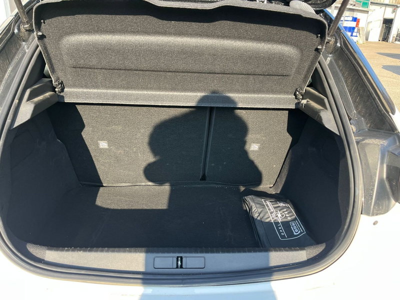 Opel Corsa-e usata a Milano (12)