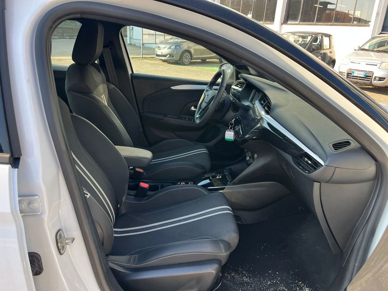 Opel Corsa-e usata a Milano (14)