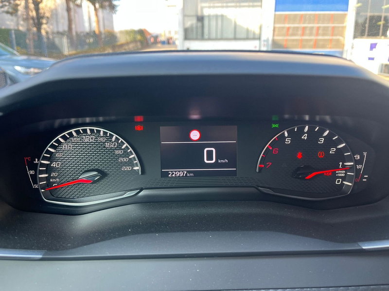 Peugeot 208 usata a Milano (20)