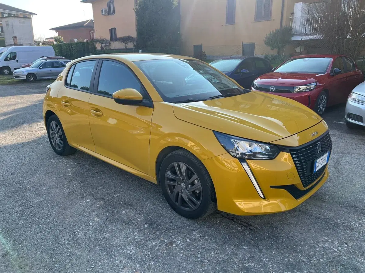 Peugeot 208 usata a Milano (3)