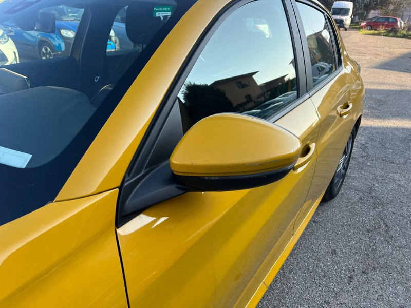 Peugeot 208 usata a Milano (4)