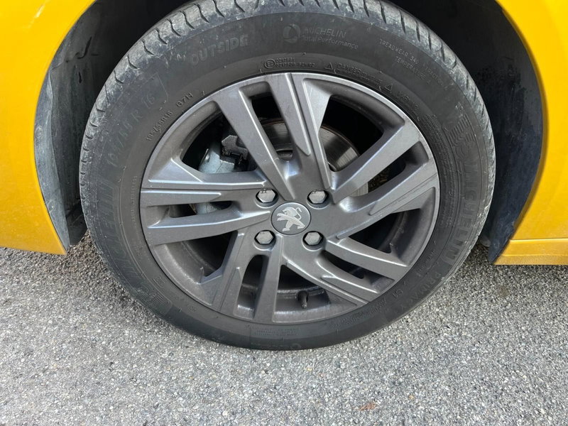 Peugeot 208 usata a Milano (7)