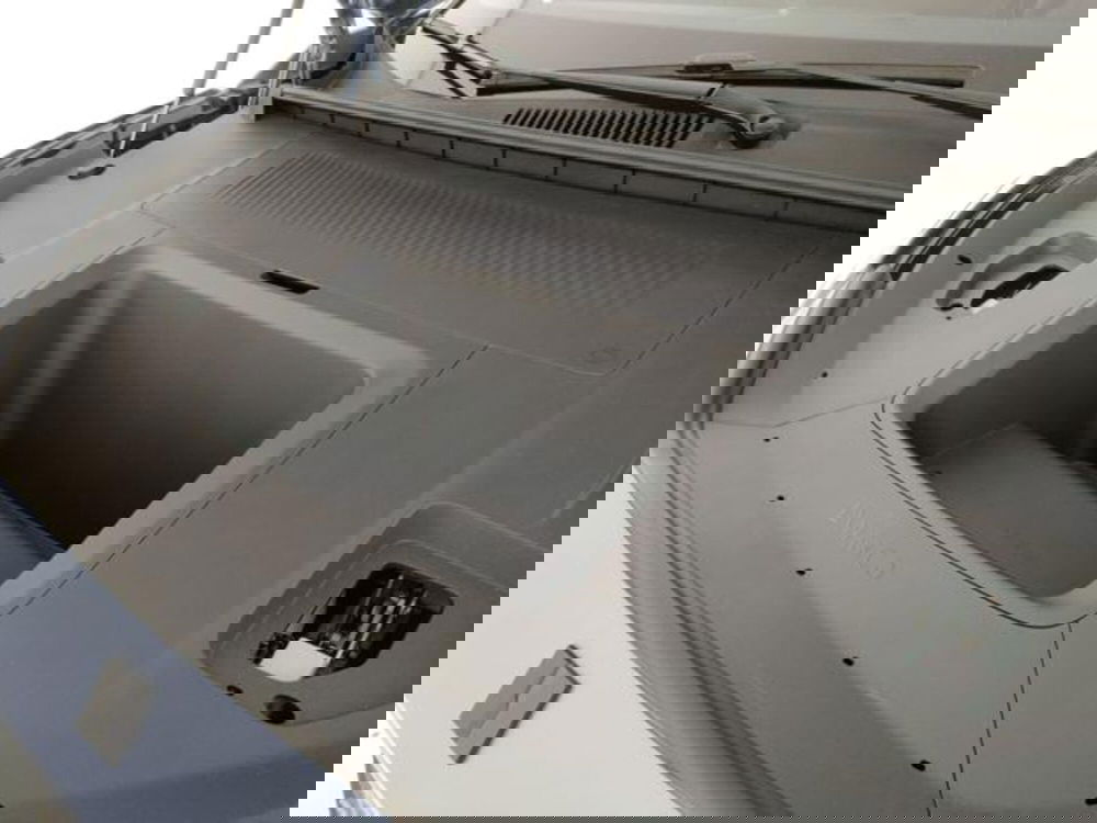 Lynk & Co 02 nuova a Modena (12)