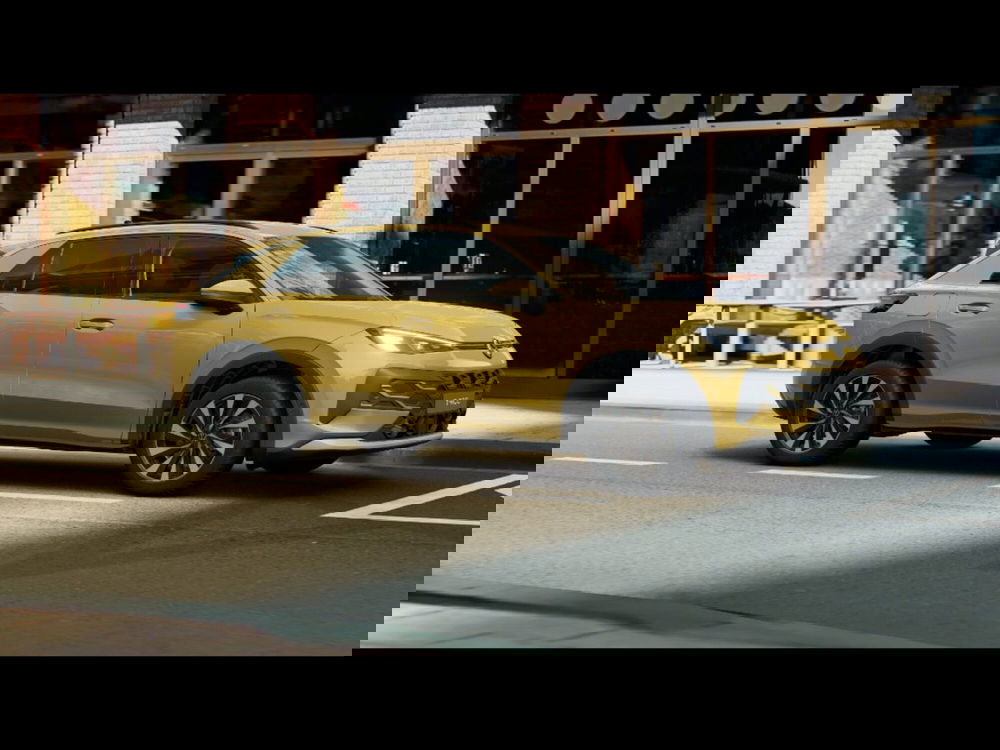 Volkswagen T-Roc nuova a Livorno (3)