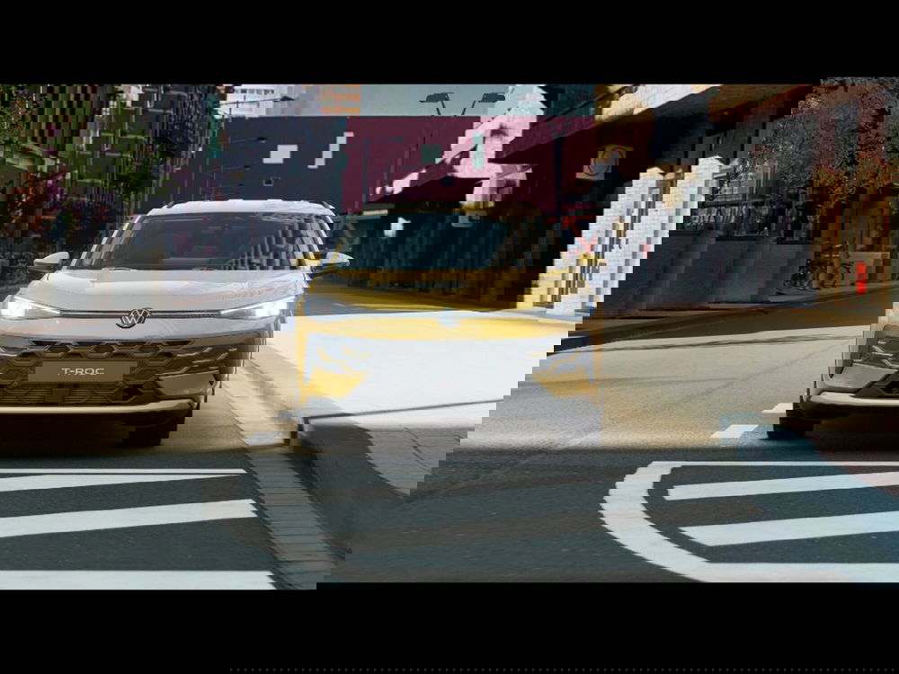 Volkswagen T-Roc nuova a Livorno (5)