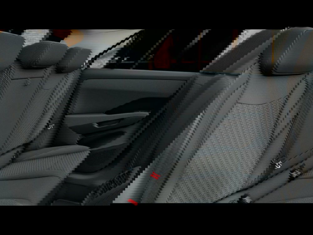 Volkswagen T-Roc nuova a Livorno (9)