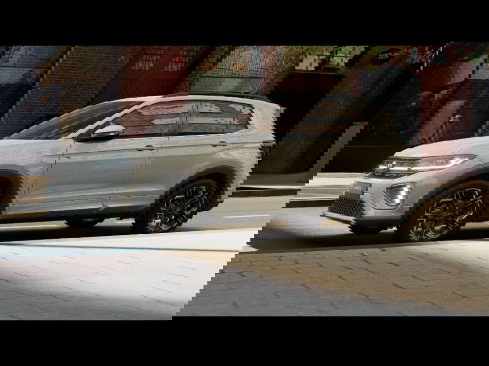 Volkswagen T-Cross nuova a Livorno (2)