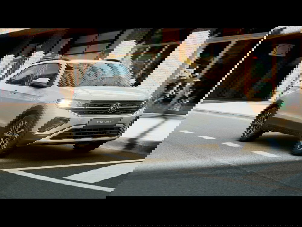 Volkswagen T-Cross nuova a Livorno (4)