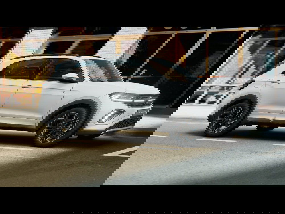 Volkswagen T-Cross nuova a Livorno (3)