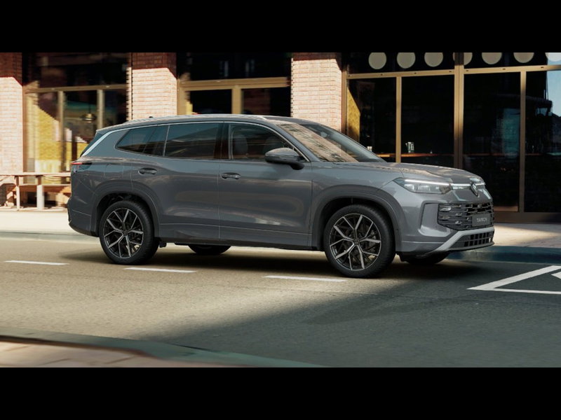 Volkswagen Tayron nuova a Livorno (3)