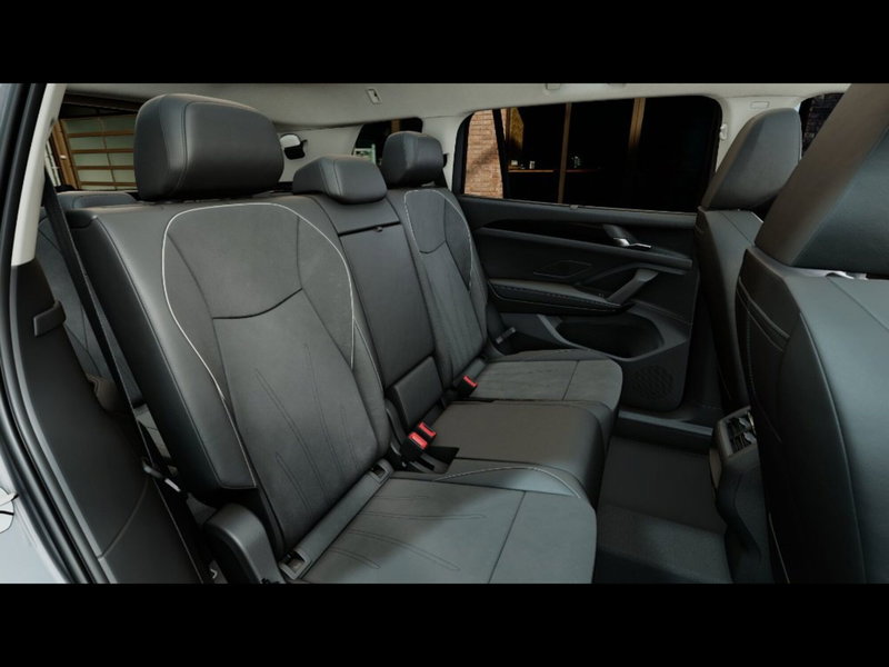 Volkswagen Tayron nuova a Livorno (9)