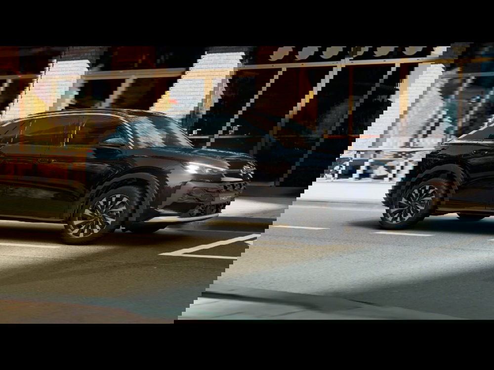 Volkswagen T-Roc nuova a Livorno (3)