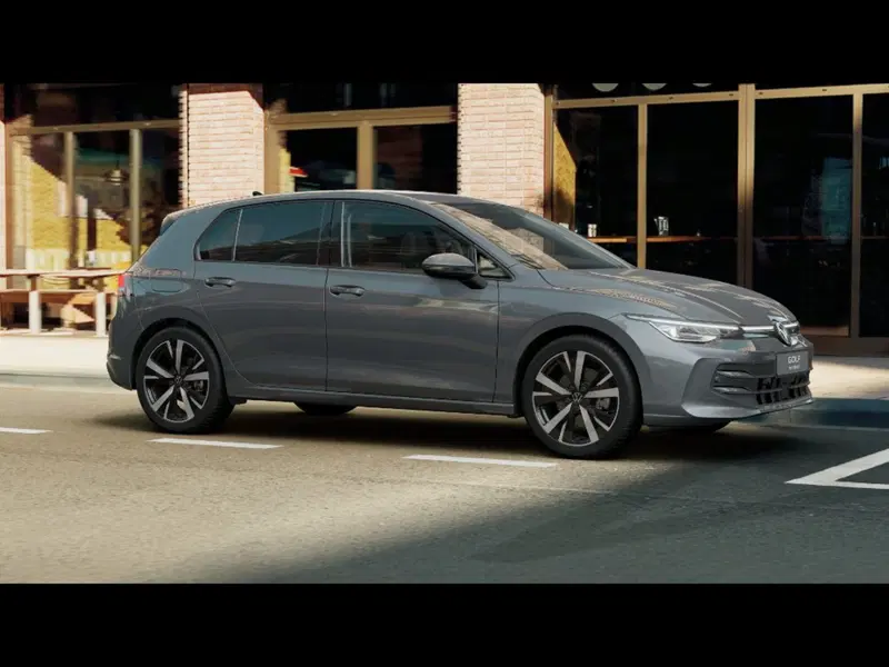 Volkswagen Golf nuova a Livorno (3)