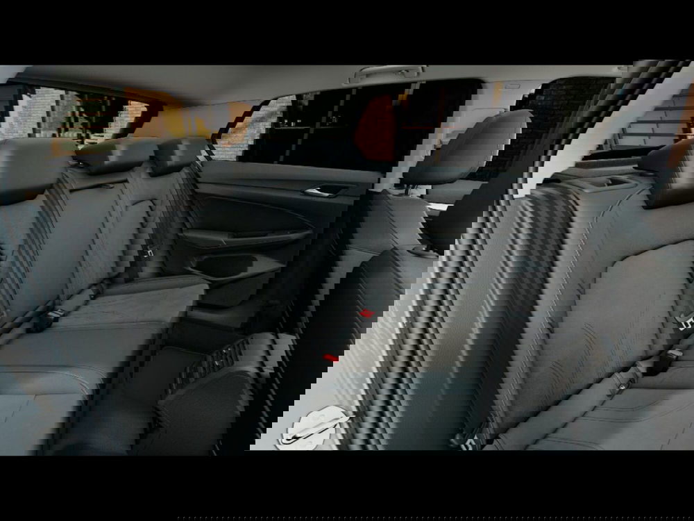 Volkswagen Golf nuova a Livorno (9)