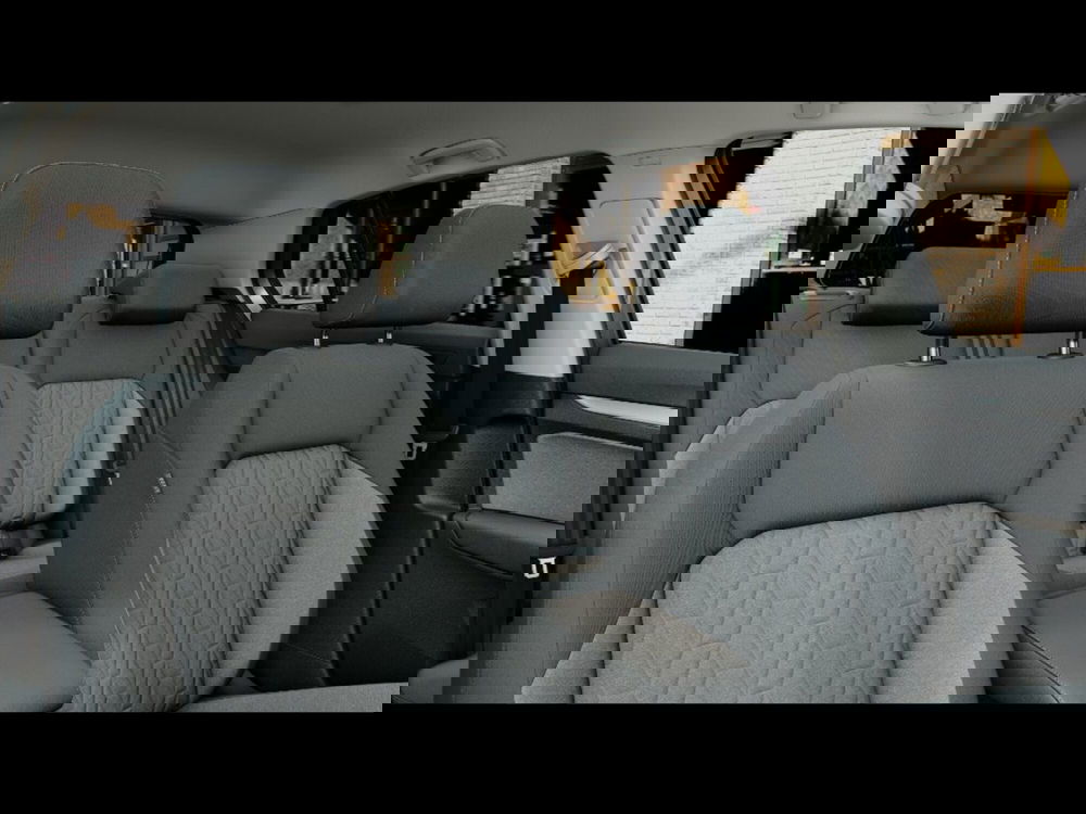 Volkswagen Golf nuova a Livorno (8)