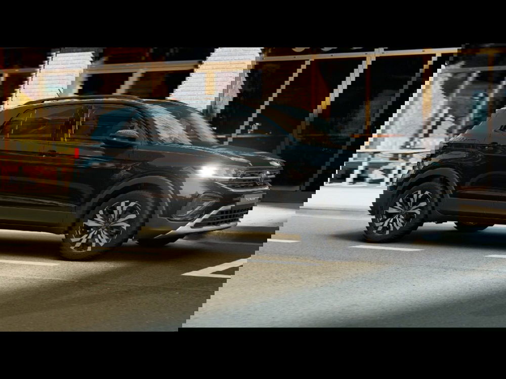 Volkswagen T-Cross nuova a Firenze (3)