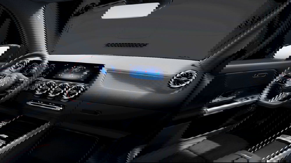 Mercedes-Benz GLA SUV nuova a Milano (5)