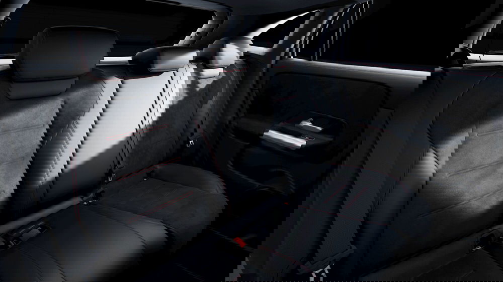 Mercedes-Benz GLA SUV nuova a Milano (6)