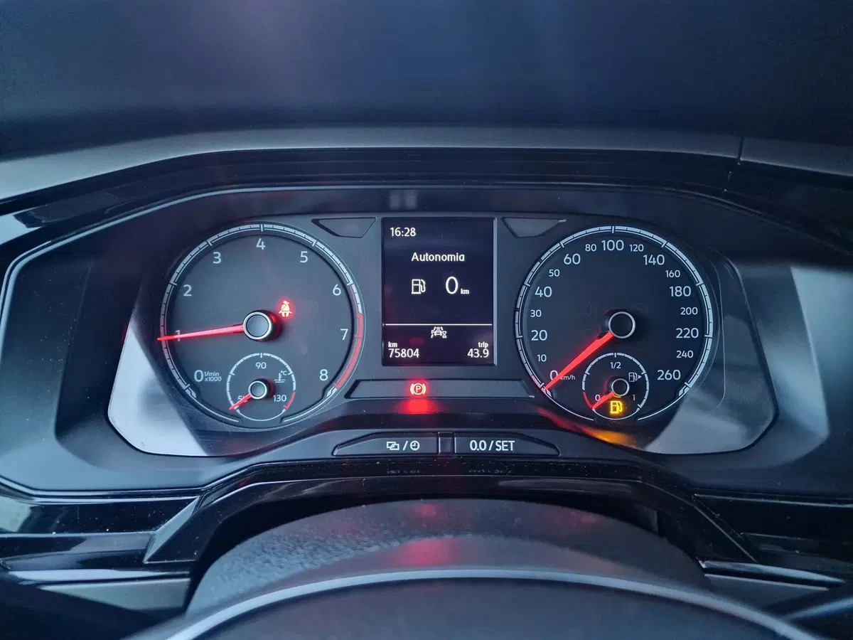 Volkswagen Polo usata a Milano (10)
