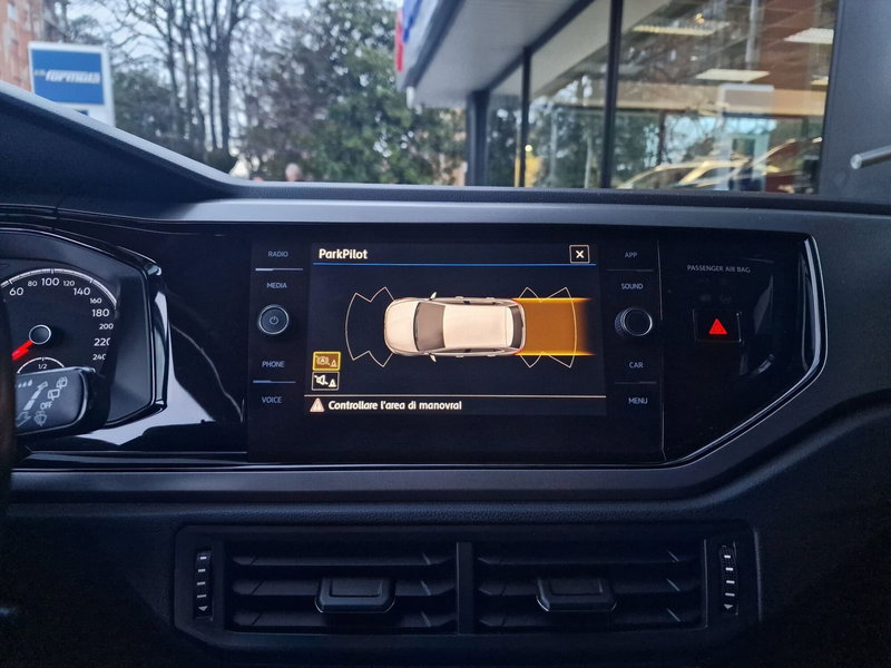 Volkswagen Polo usata a Milano (12)