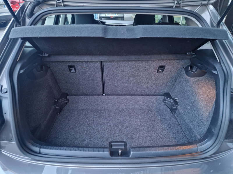 Volkswagen Polo usata a Milano (13)