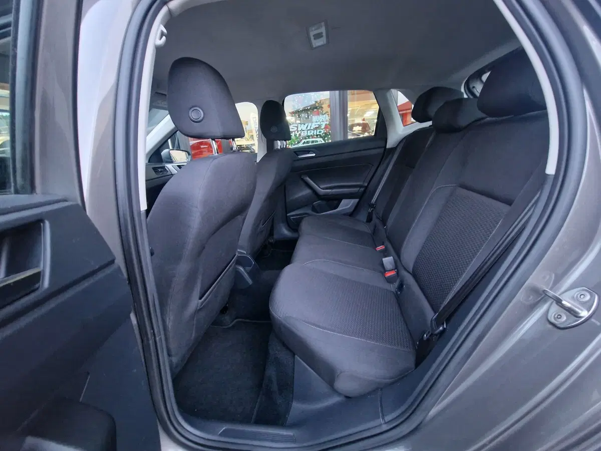 Volkswagen Polo usata a Milano (7)