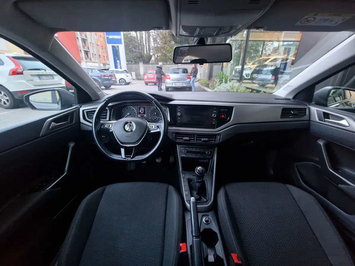 Volkswagen Polo usata a Milano (8)