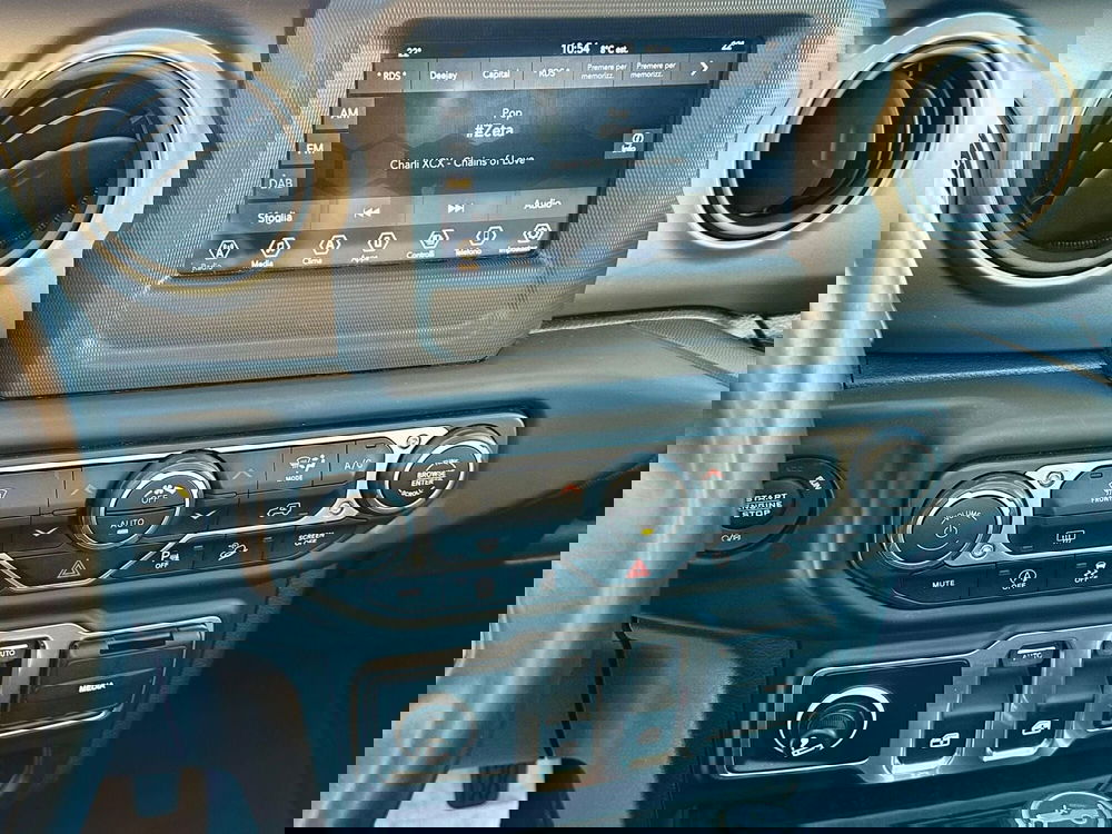 Jeep Wrangler usata a Bari (4)