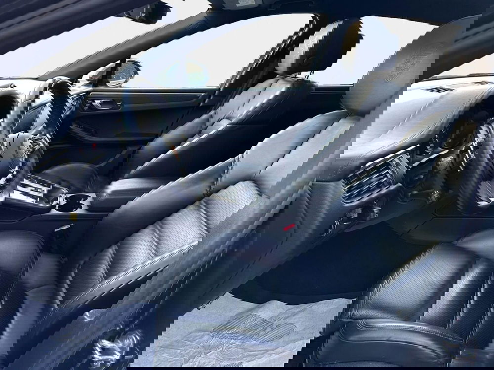 Porsche Macan usata a Bari (3)