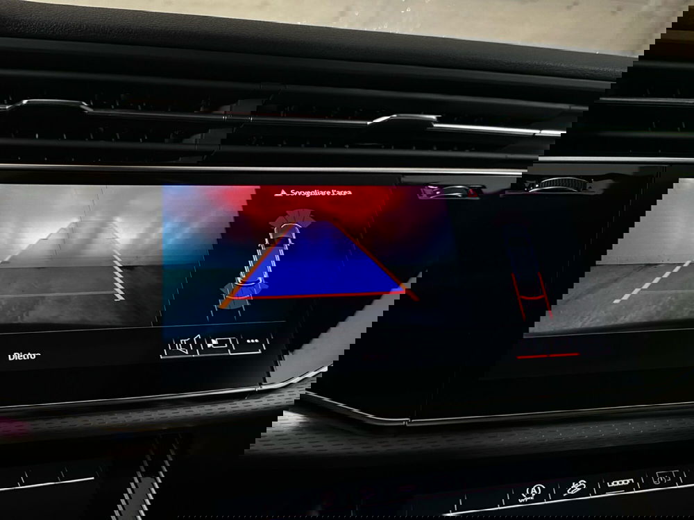 Audi Q7 usata a Napoli (14)