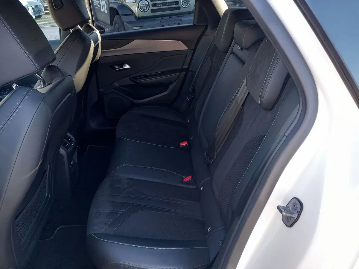Peugeot 308 SW usata a Lucca (9)