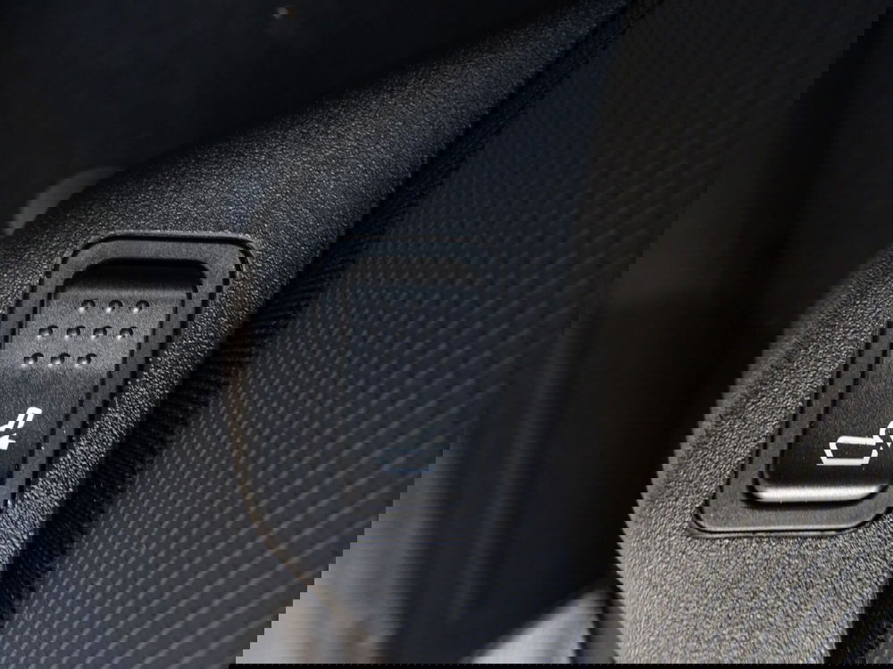 Jeep Renegade usata a Venezia (17)