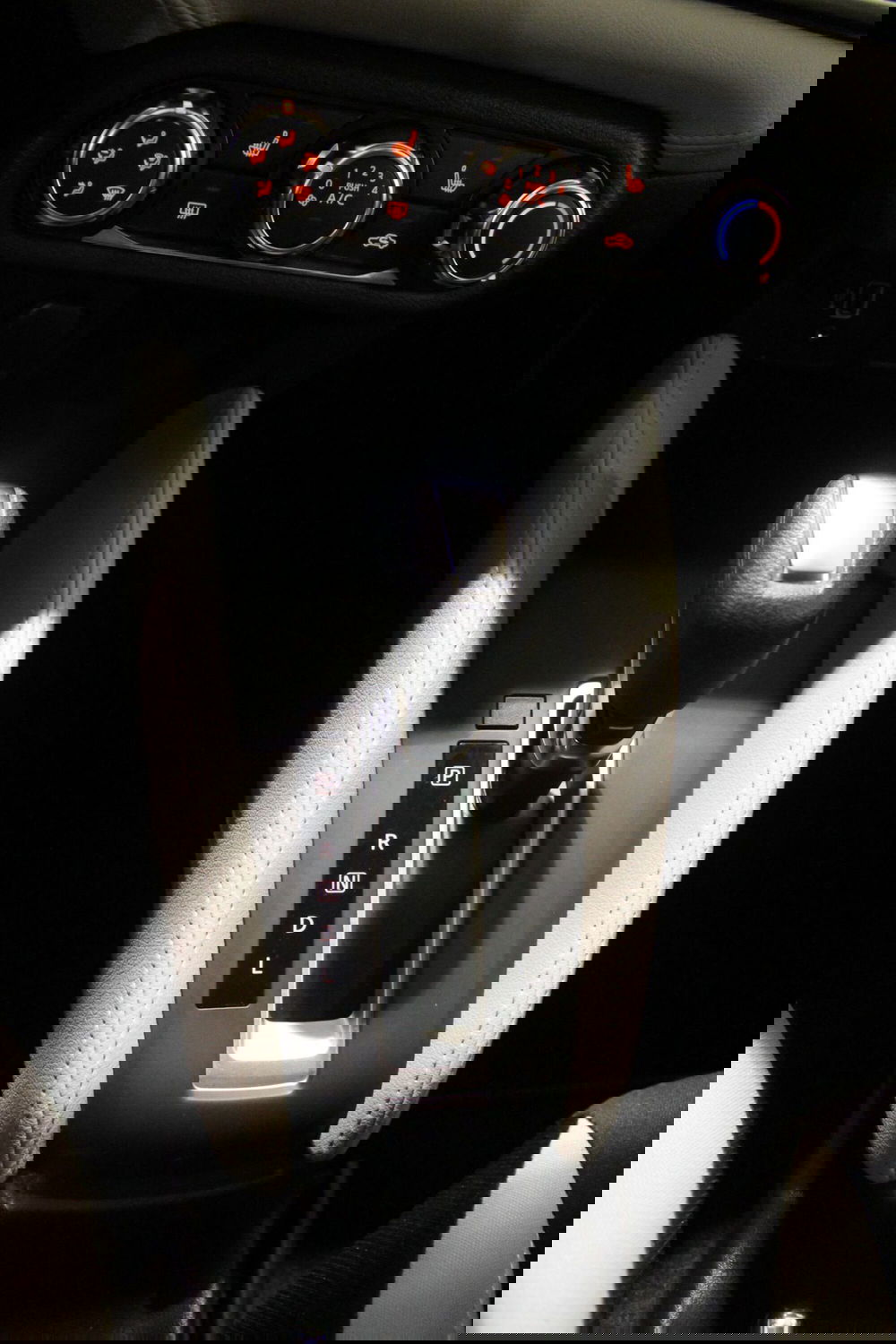 Nissan Micra usata a Cuneo (13)