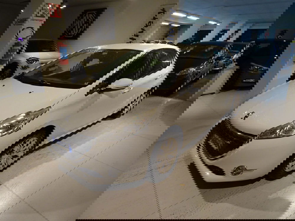 Peugeot 208 usata a Lucca