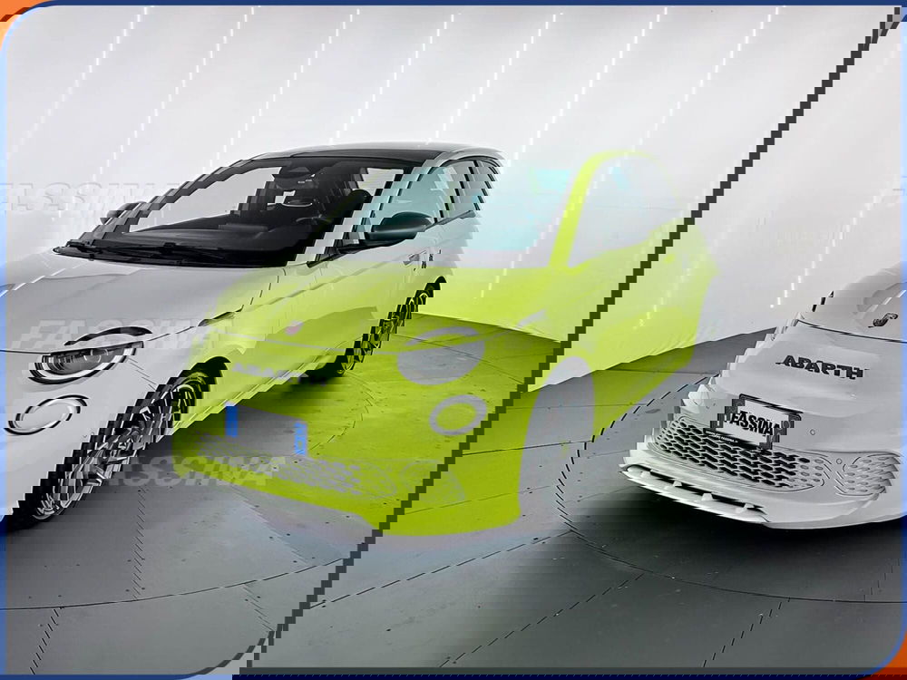 Abarth 500e Cabrio usata a Milano (3)