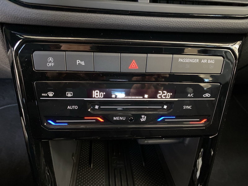 Volkswagen T-Cross nuova a Lodi (12)