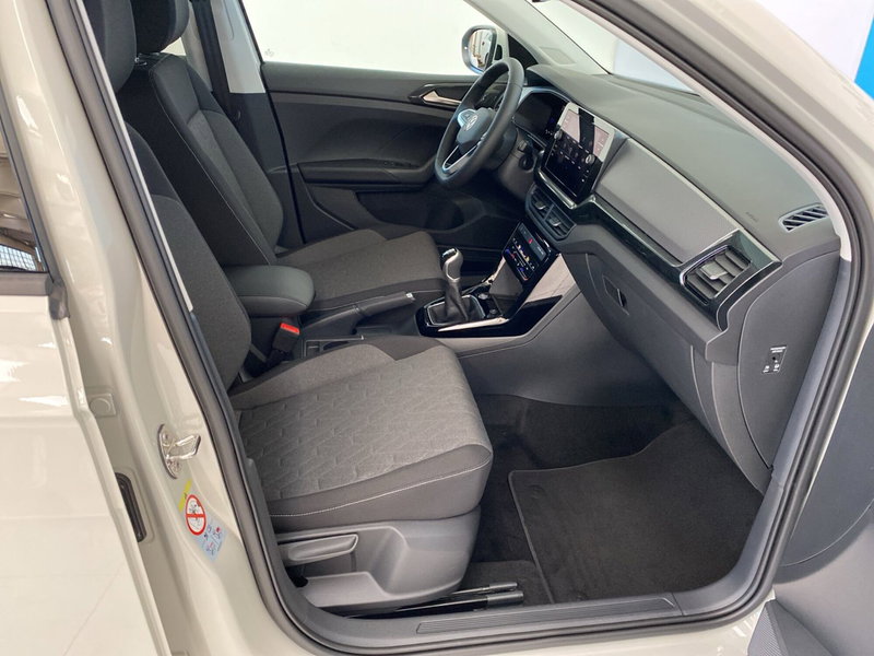 Volkswagen T-Cross nuova a Lodi (6)